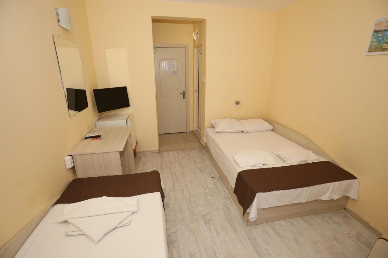 Family Hotel White House Pomorie Extérieur photo