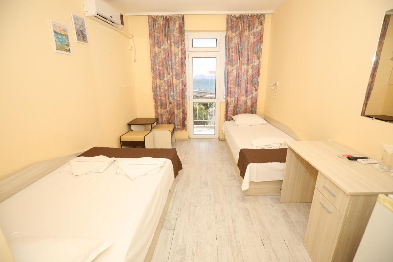 Family Hotel White House Pomorie Extérieur photo