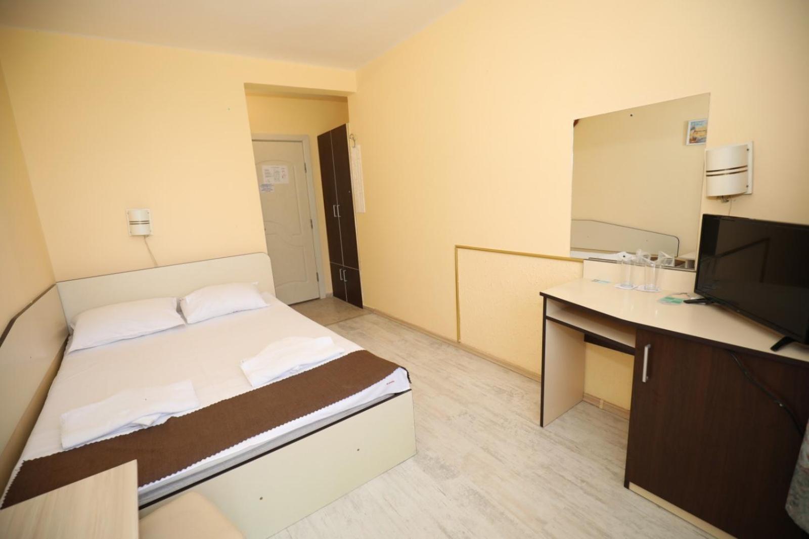 Family Hotel White House Pomorie Extérieur photo