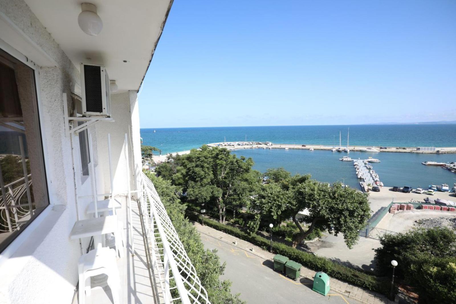 Family Hotel White House Pomorie Extérieur photo