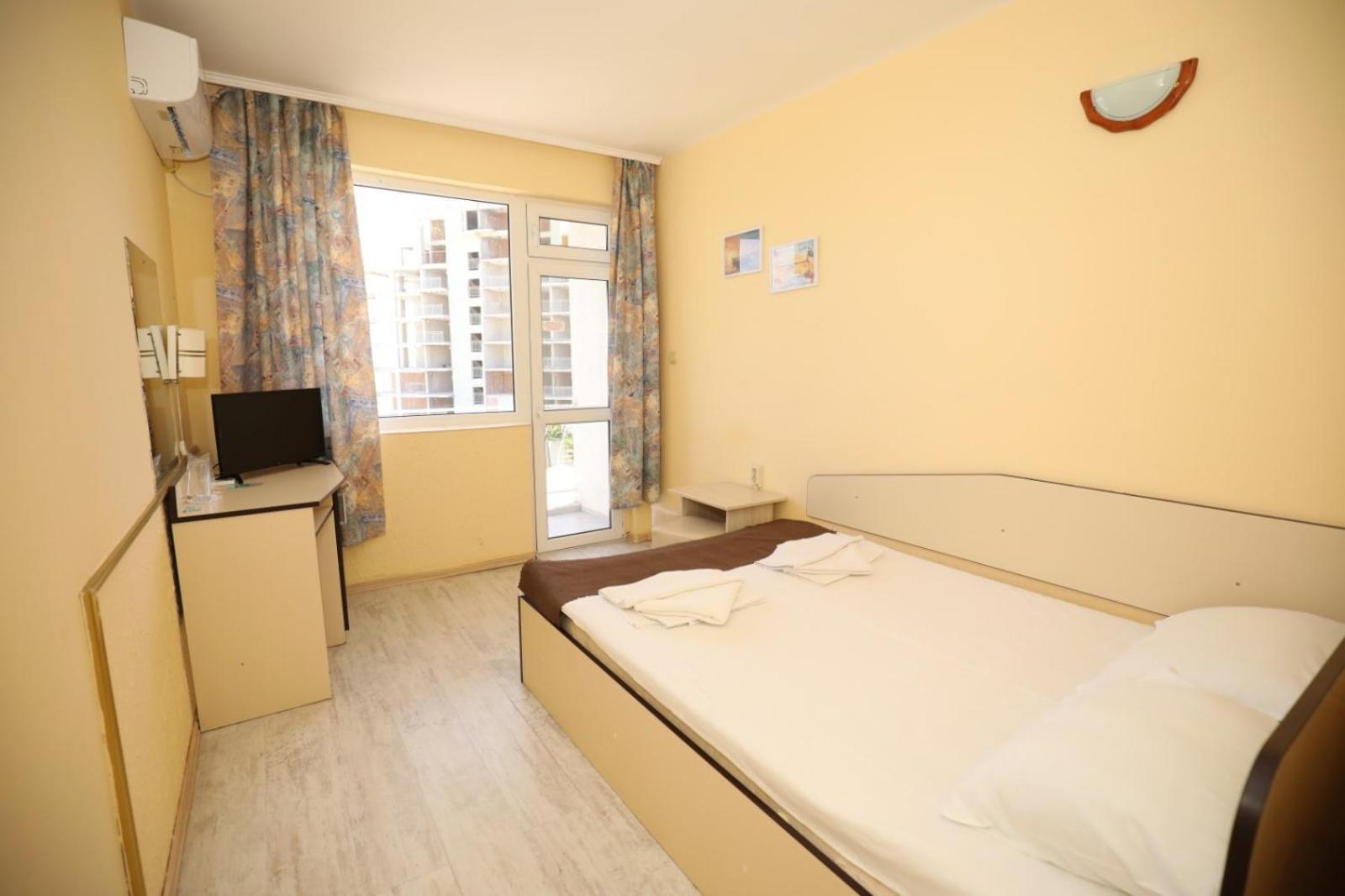 Family Hotel White House Pomorie Extérieur photo