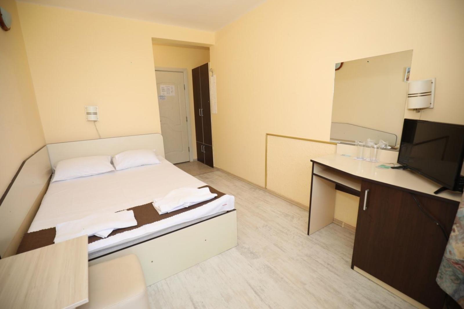 Family Hotel White House Pomorie Extérieur photo